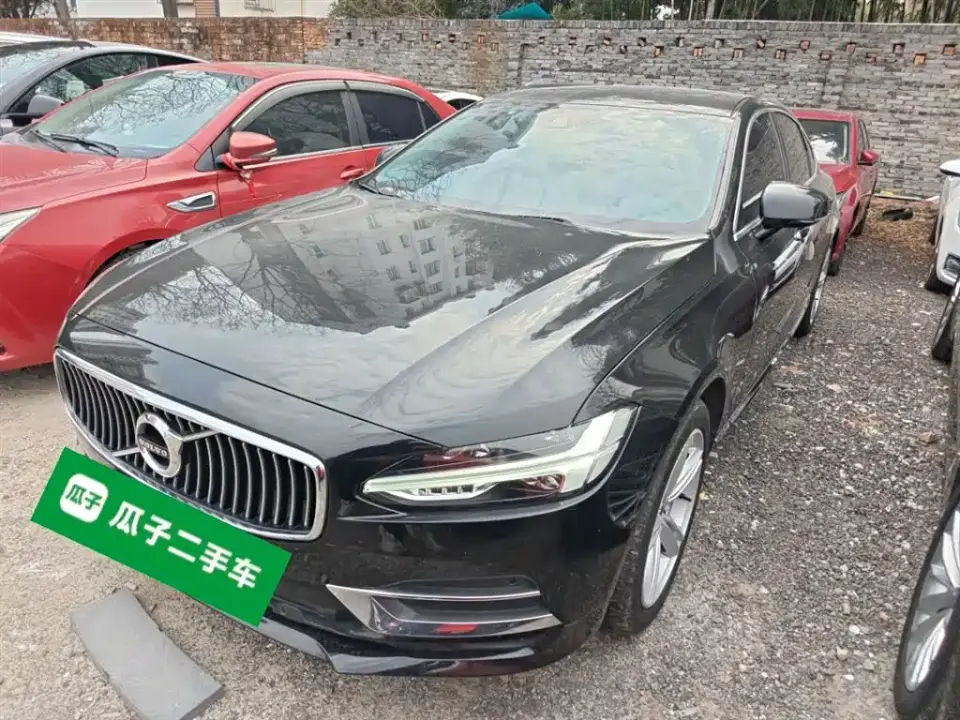 Volvo S90 T5 Momentum 2019