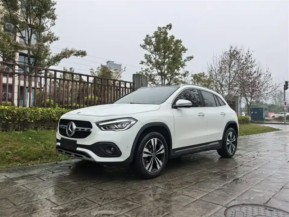 Mercedes-Benz GLA-Class GLA 200 2021
