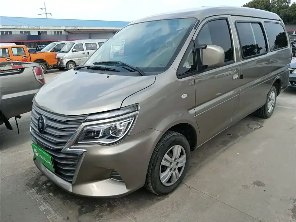 Dongfeng Fengxing Lingzhi M5L 1.6L Base Model 5-Seater 2025