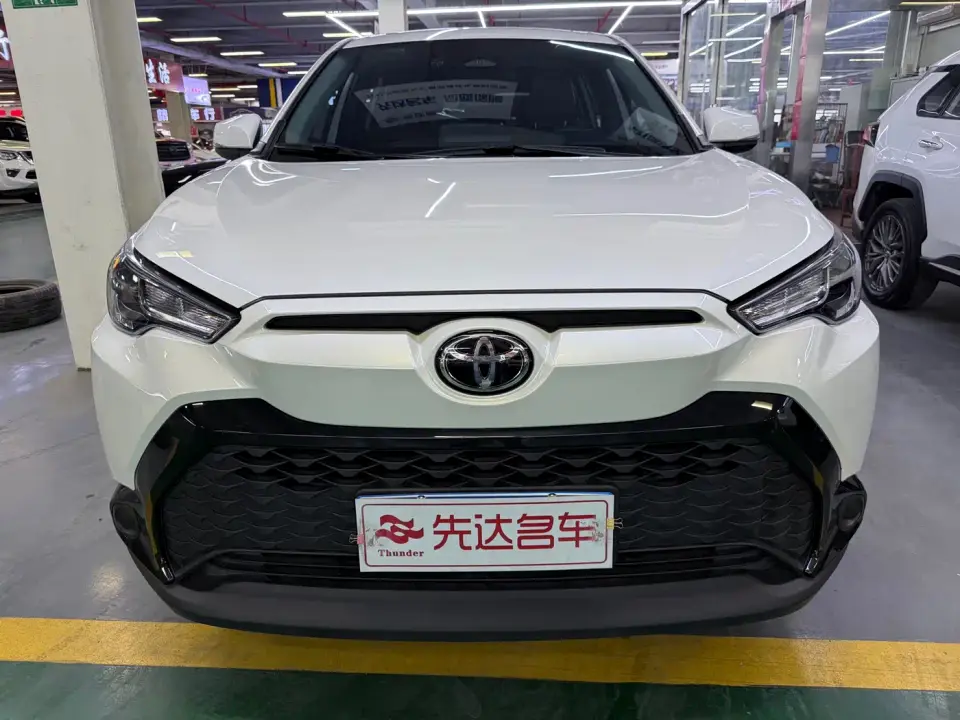 Toyota Frontlander 2.0L CVT Leading Edition 2023