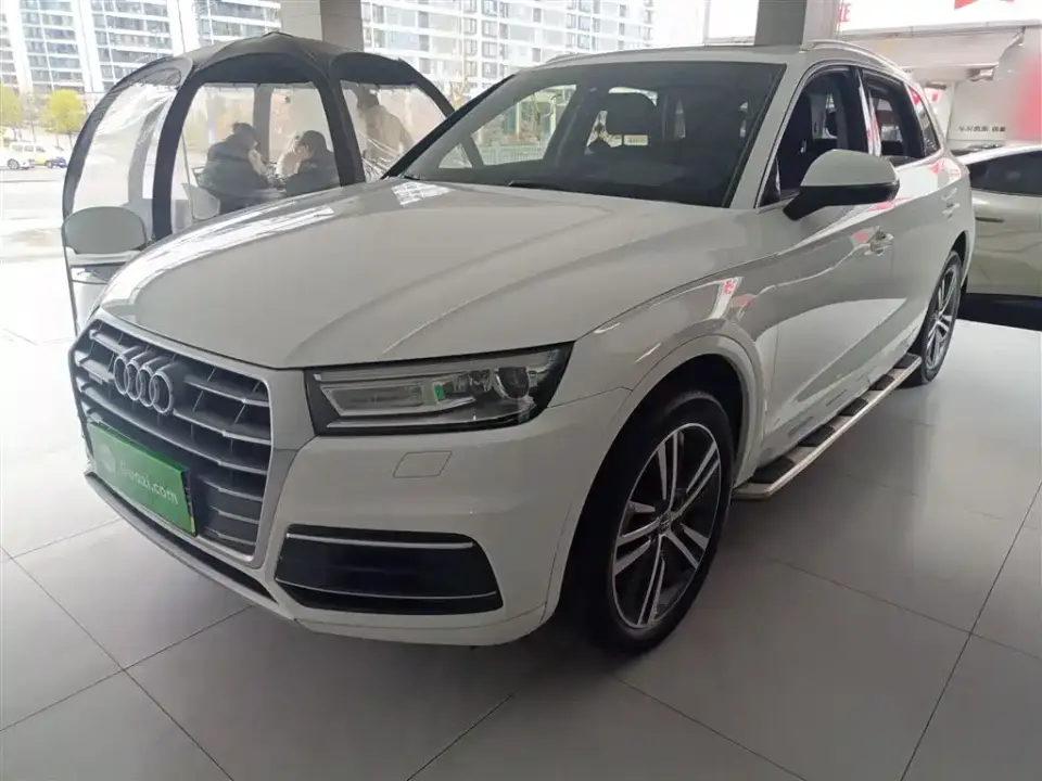 Audi Q5L Facelift 40 TFSI Honor Progressive 2021