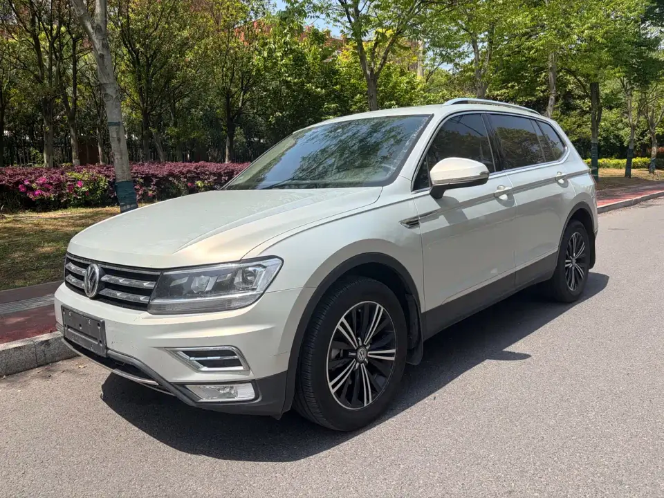 Volkswagen Tiguan L 330TSI Automatic 2WD Panorama Comfort Edition China VI 2020