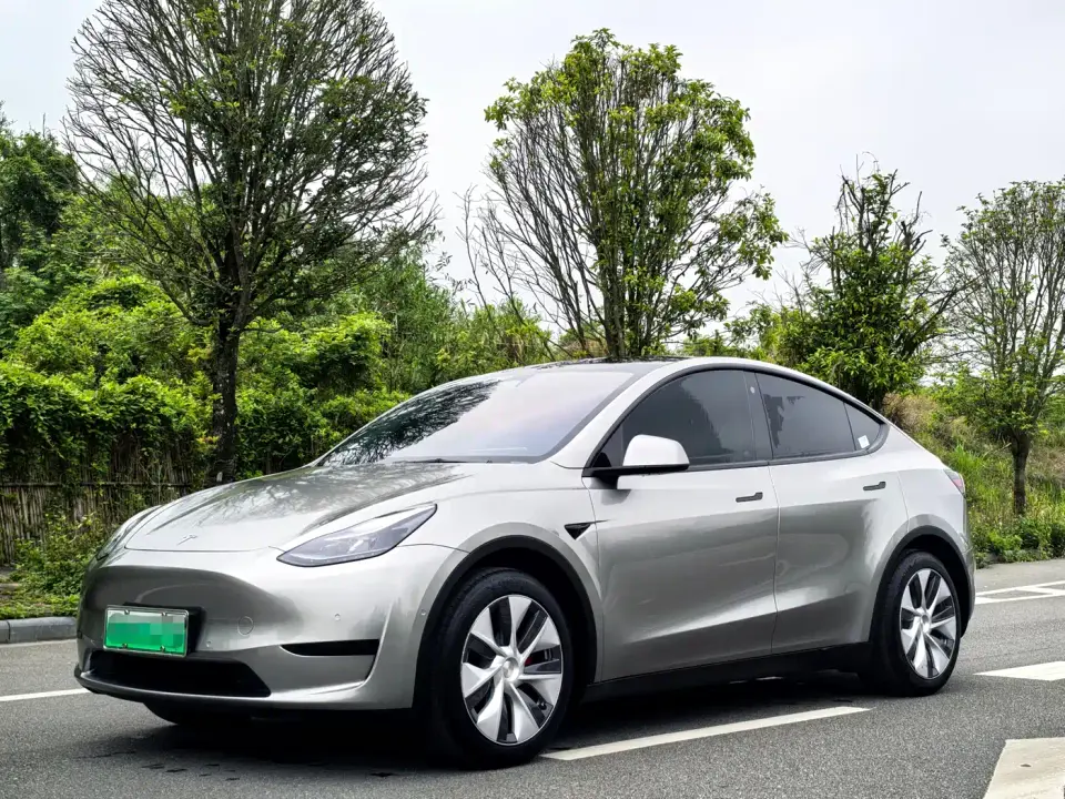 Tesla Model Y Facelift Rear-Wheel Drive Version 2023