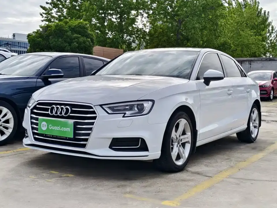 Audi A3 Facelift Limousine 35 TFSI Progressive (China VI) 2020