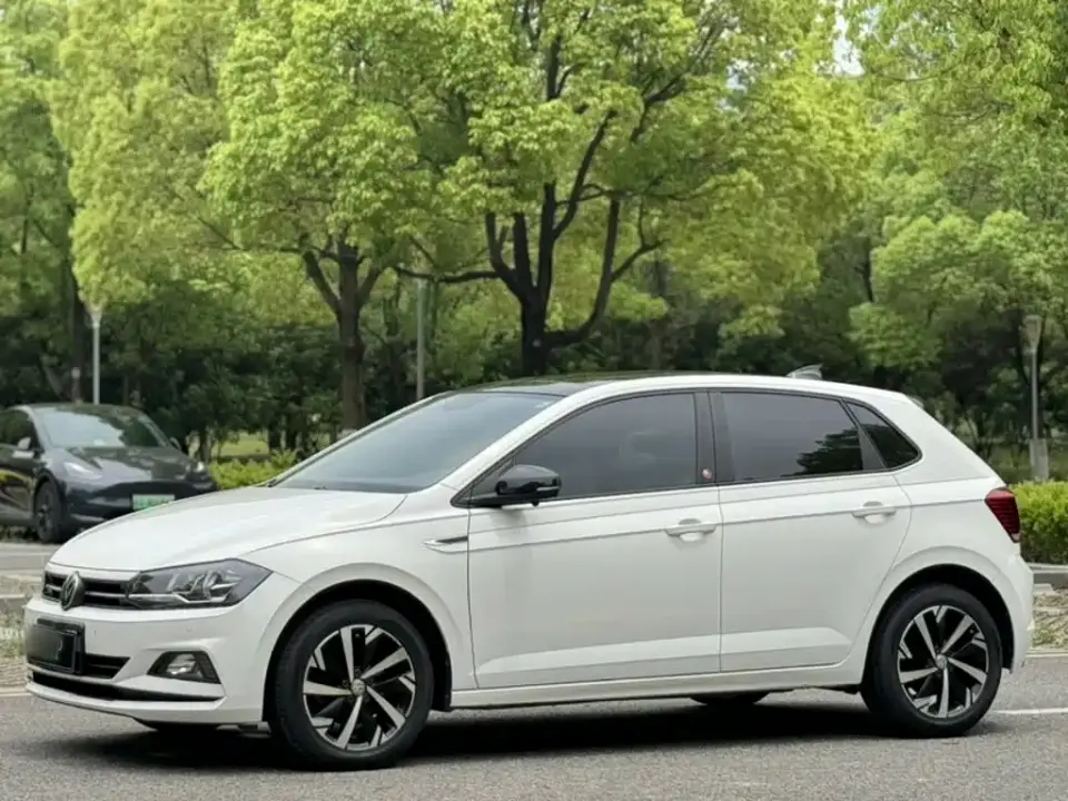 Volkswagen Polo Plus 1.5L Automatic Beats Trendy Edition 2020