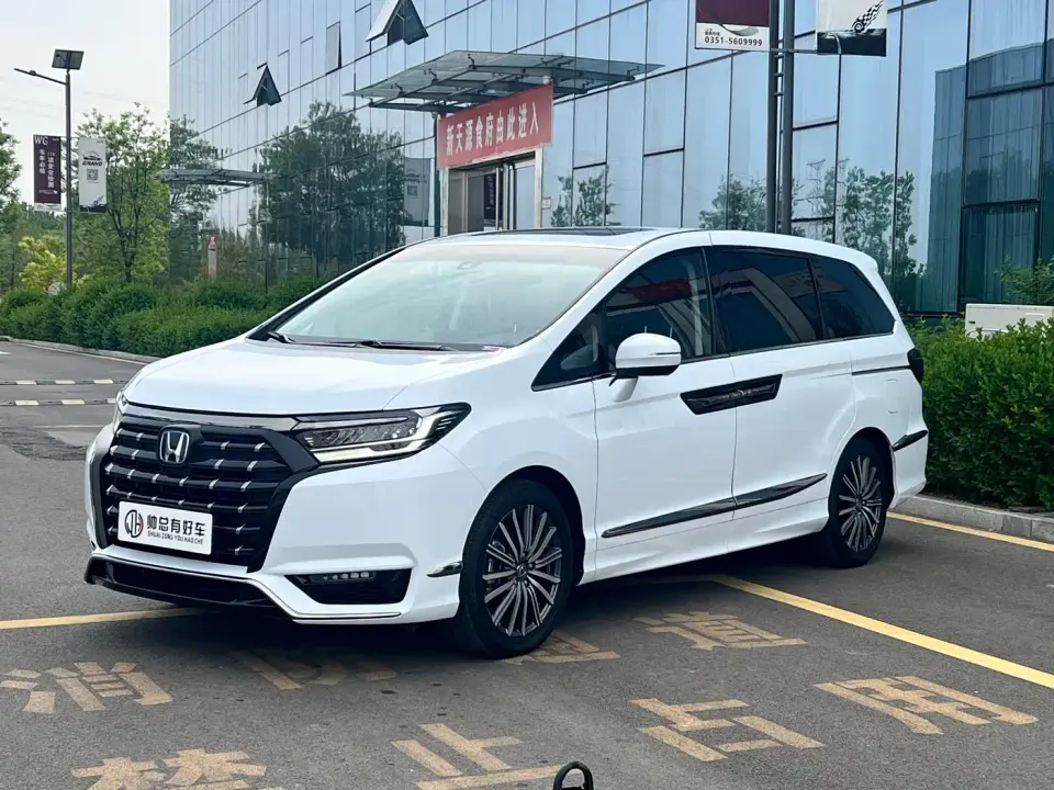 Honda Elysion 2.0L e:HEV Luxury 2023