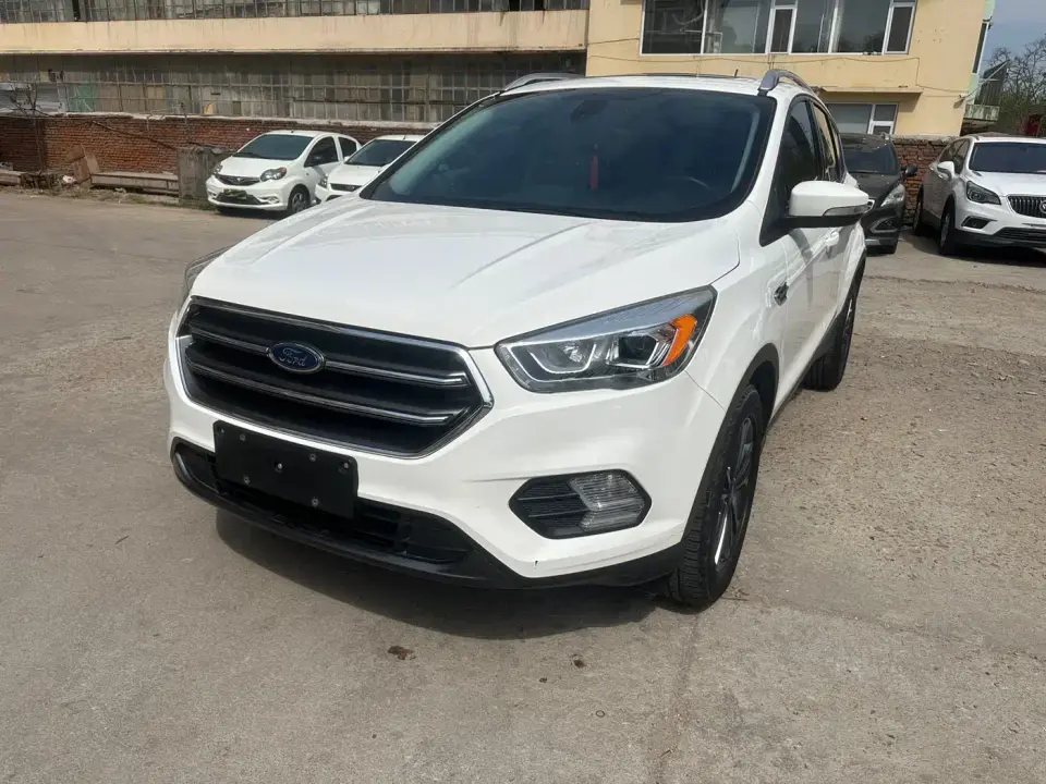 Ford Kuga EcoBoost 180 FWD Titanium Edition China V 2021