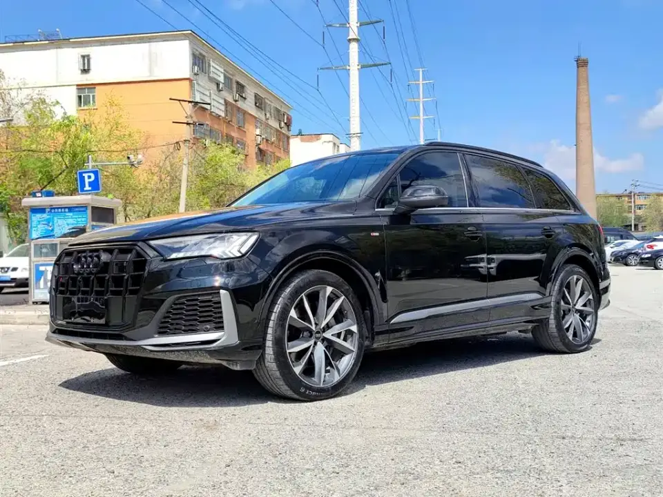 Audi Q7 55 TFSI quattro S line Sport 2024
