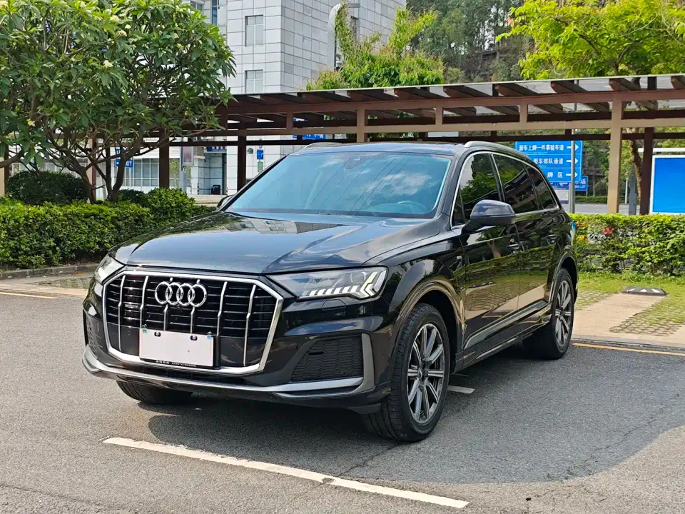 Audi Q7 45 TFSI quattro S line Sport 2021