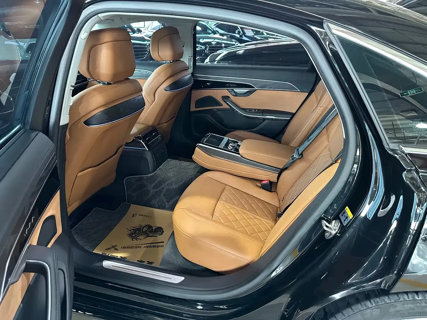 Audi A8 Model A8L 50 TFSI quattro Premium Selection 2024 — фото 15
