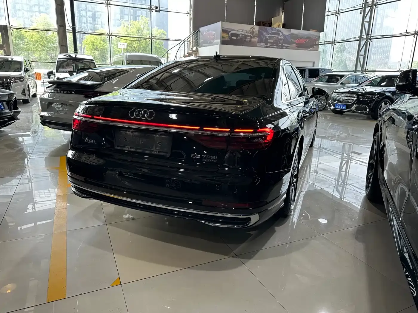 Audi A8 Model A8L 50 TFSI quattro Premium Selection 2024 — фото 6