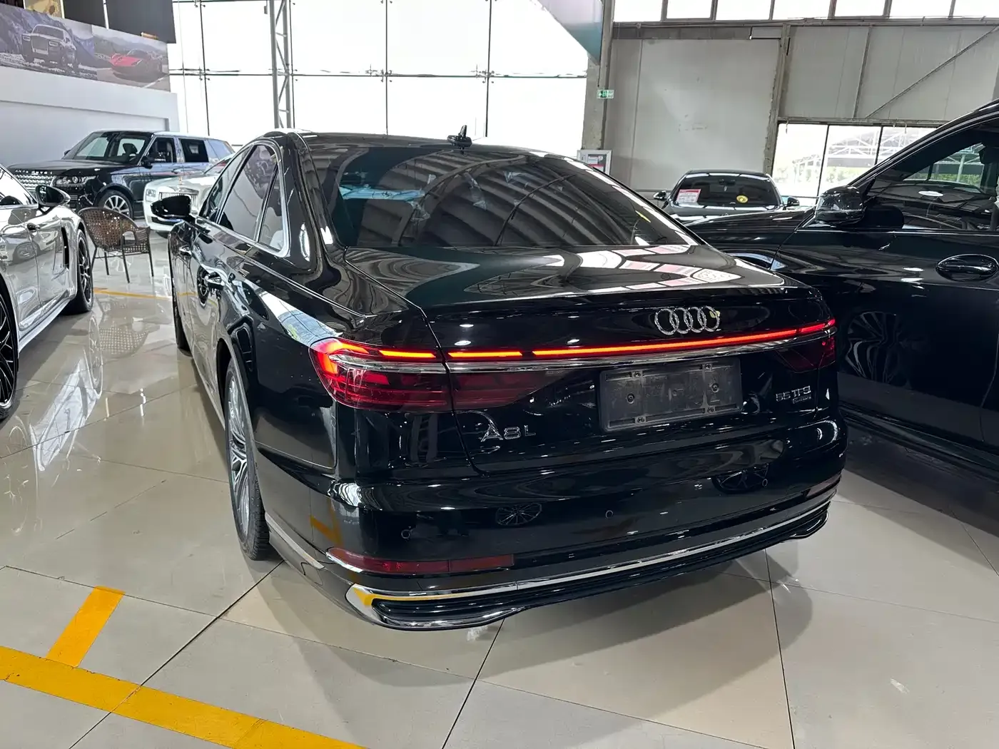 Audi A8 Model A8L 50 TFSI quattro Premium Selection 2024 — фото 7