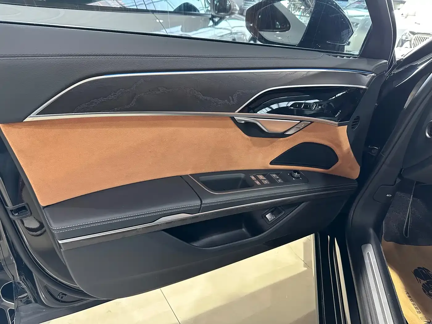 Audi A8 Model A8L 50 TFSI quattro Premium Selection 2024 — фото 8
