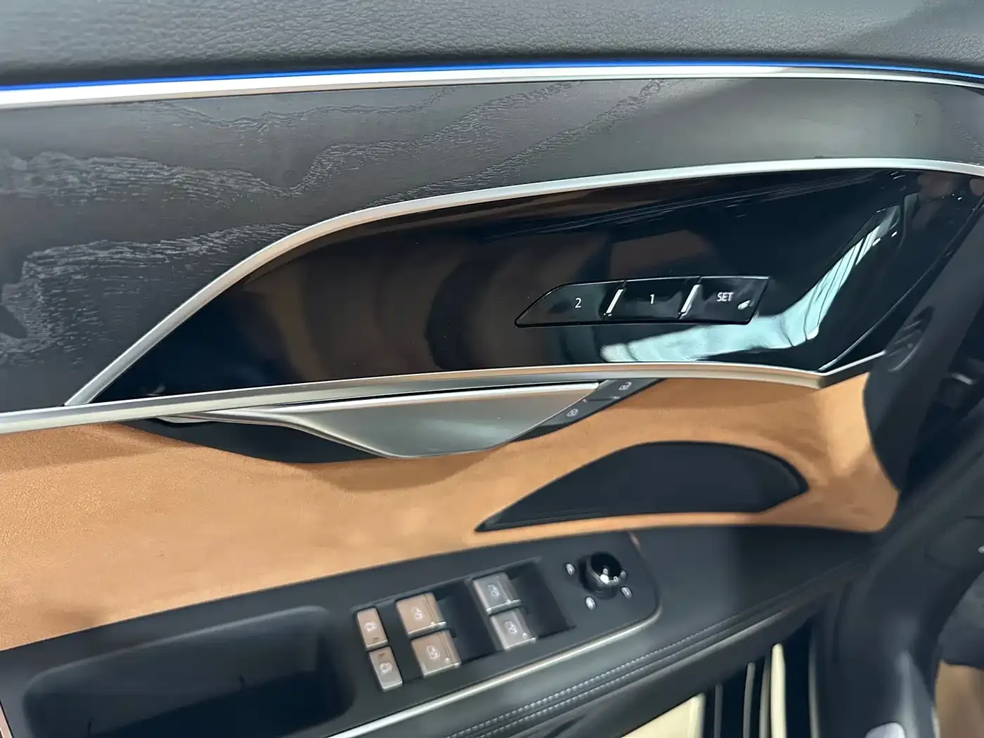 Audi A8 Model A8L 50 TFSI quattro Premium Selection 2024 — фото 9