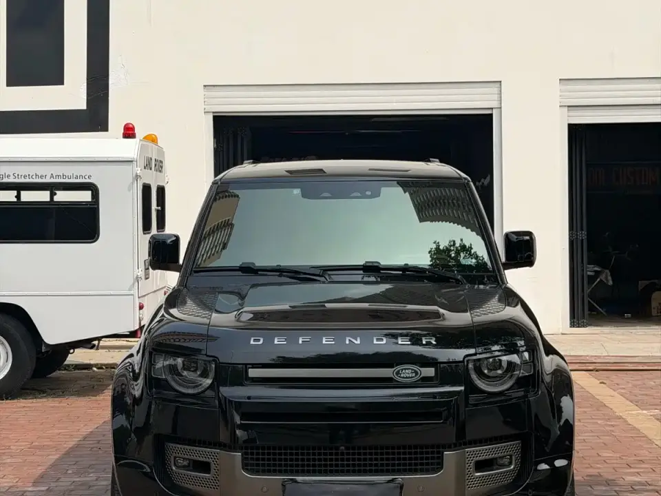 Land Rover Defender 110 3.0T P400 X-DYNAMIC HSE 2024