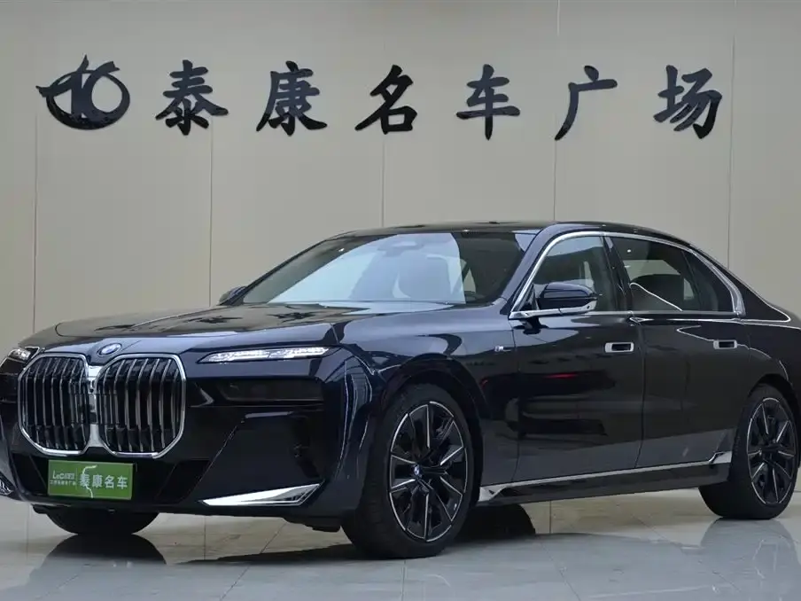 BMW 7 Series Model 740Li Leading M Sport Package 2025
