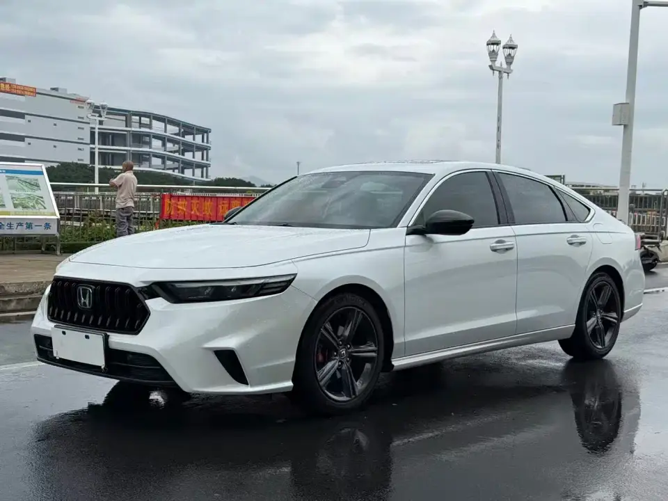 Honda Inspire 260TURBO Delicate Edition 2023