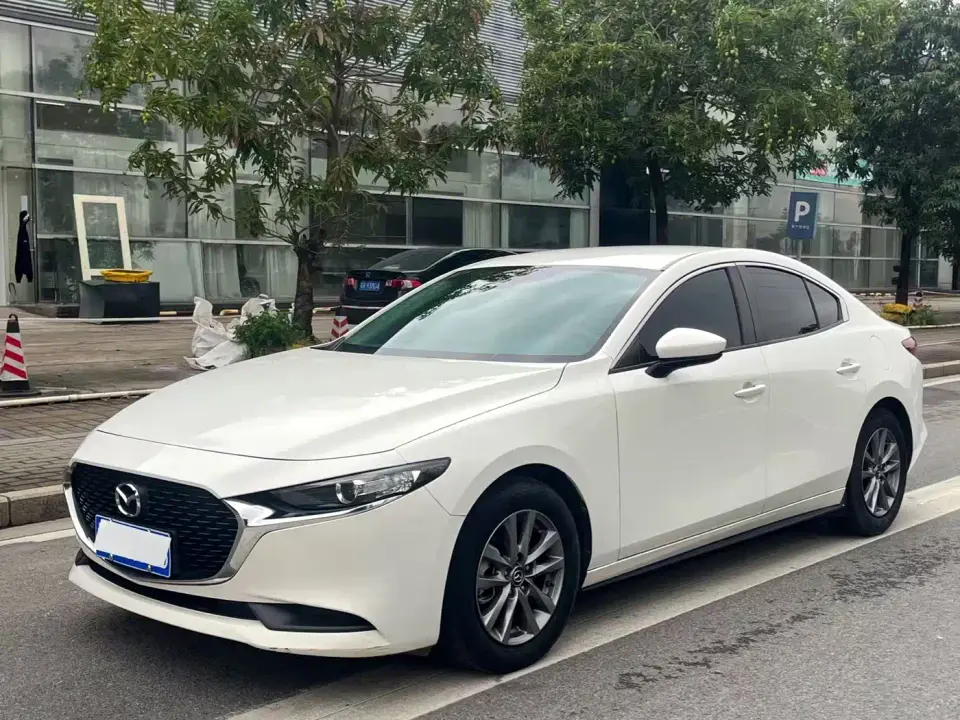 Mazda Mazda3 Axela 2.0L Automatic Quality Edition 2022