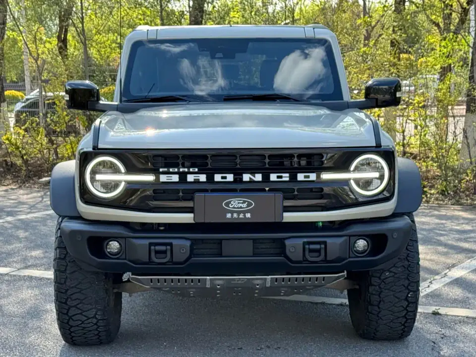 Ford Bronco 2.3T Black Diamond Big Foot Off-Road Edition 2025