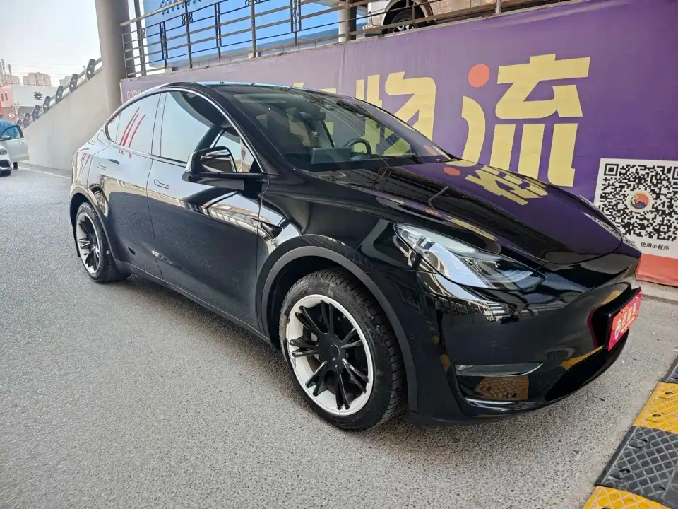 Tesla Model Y Long Range AWD 2023