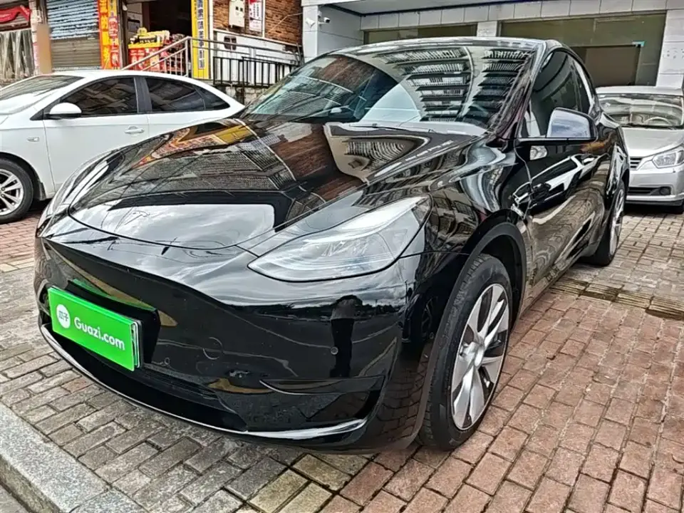 Tesla Model Y Facelift Rear-Wheel Drive Version 2023