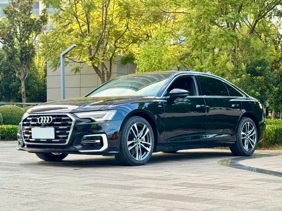 Audi A6L 40 TFSI Luxury Dynamic 2022
