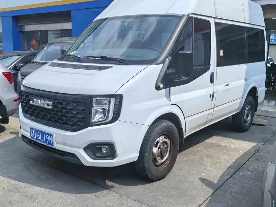 Jiangling JMC Fushun Model 2.0T Manual Short Wheelbase Medium Roof Commercial Multi-purpose Vehicle 5-seater 2023