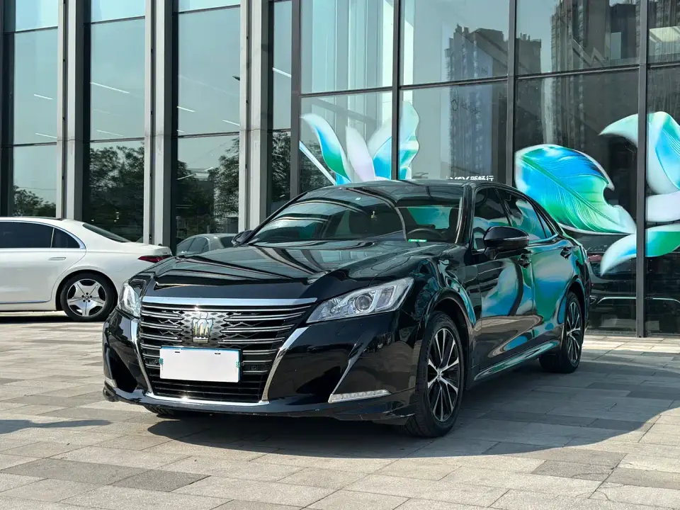 Toyota Crown 2.0T Fashion Edition 2019