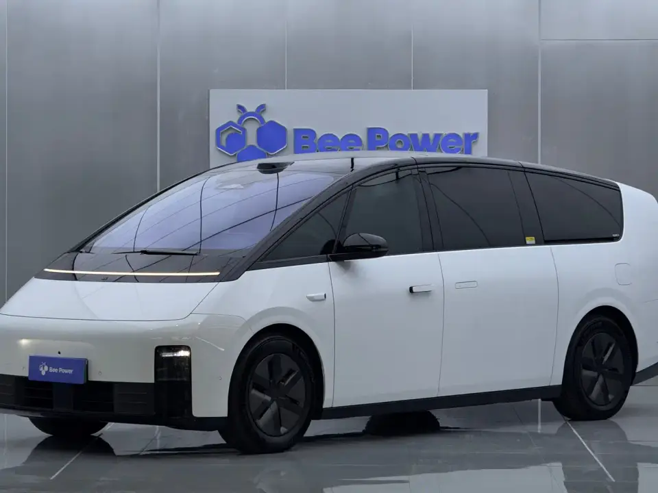 Li Auto MEGA Ultra Smart Renewal Edition 2025