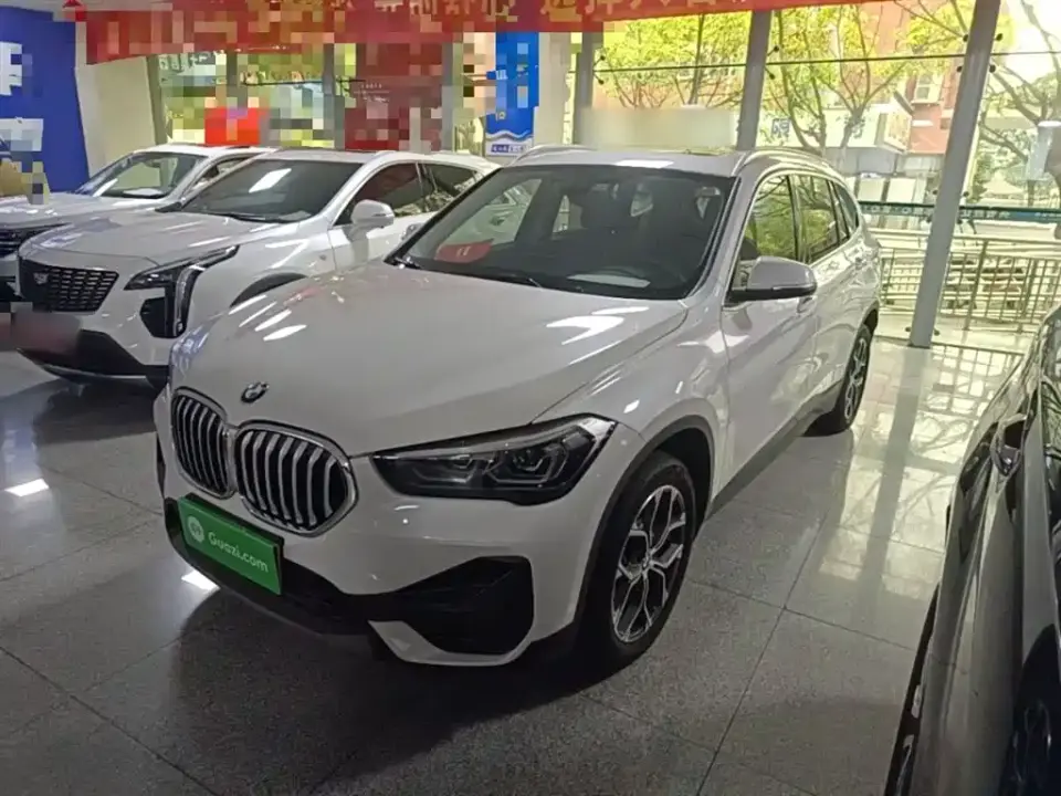 BMW X1 sDrive25Li Leading 2021