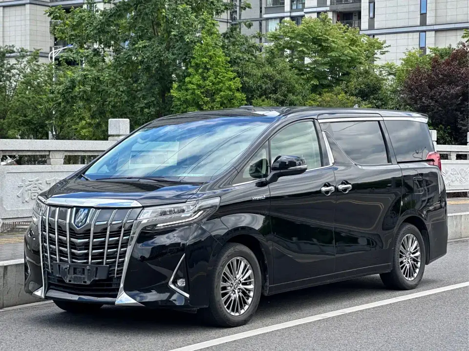 Toyota Alphard Hybrid 2.5L Premium 2022