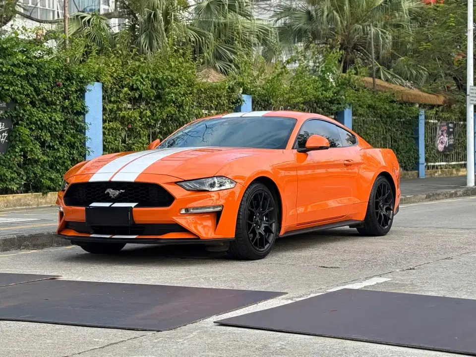 Ford Mustang 2.3L EcoBoost 2020