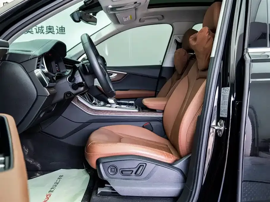 Audi Q7 55 TFSI quattro S line Sport 2024 — фото 11