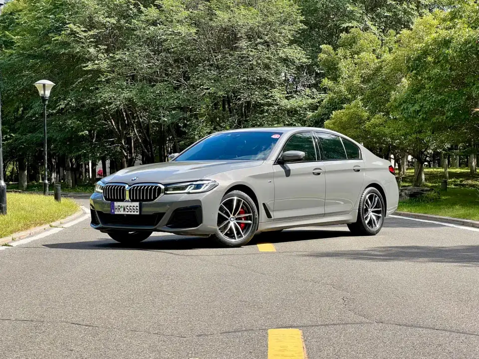 BMW 5 Series (Import) 525i M Sport Package 2022