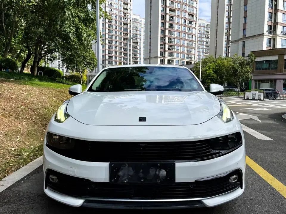 Lynk & Co 03 1.5TD DCT Jin Champion Edition 2021