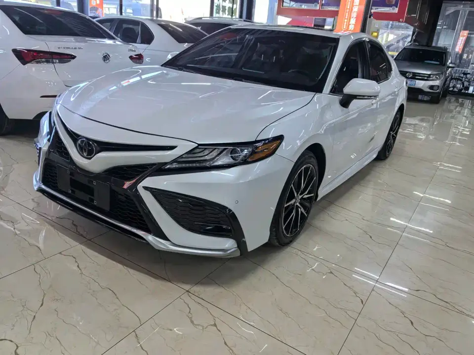 Toyota Camry 2.0S Knight Edition 2022