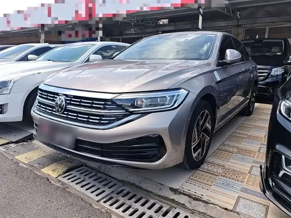 Volkswagen Sagitar 300TSI DSG Surpass Edition 2025