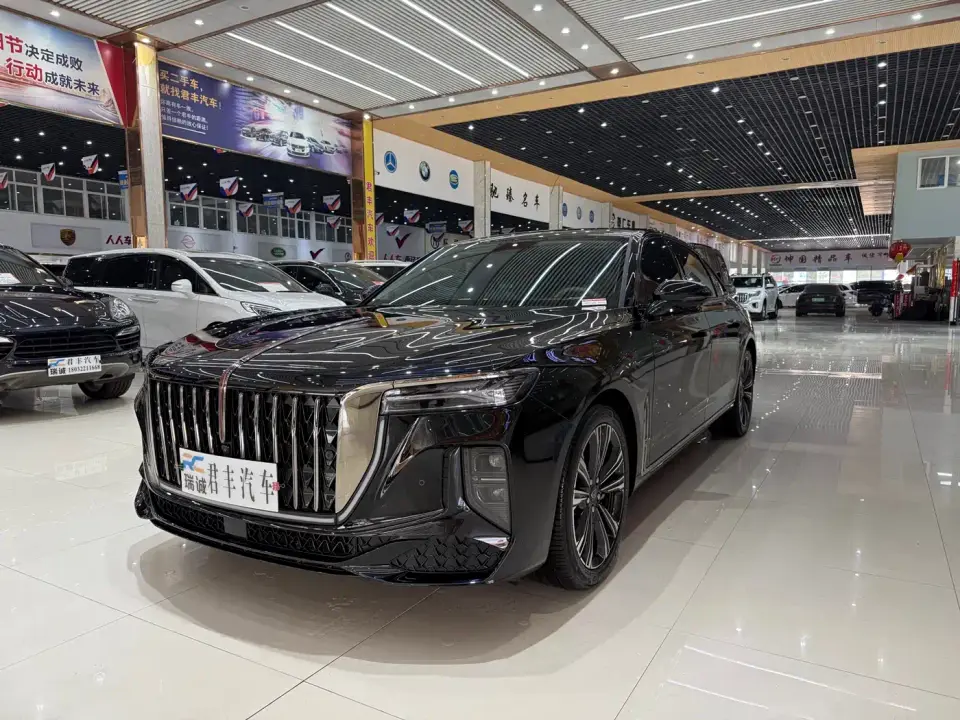 Hongqi H9 2.0T Qi Enjoy Private Fashion Edition 2025