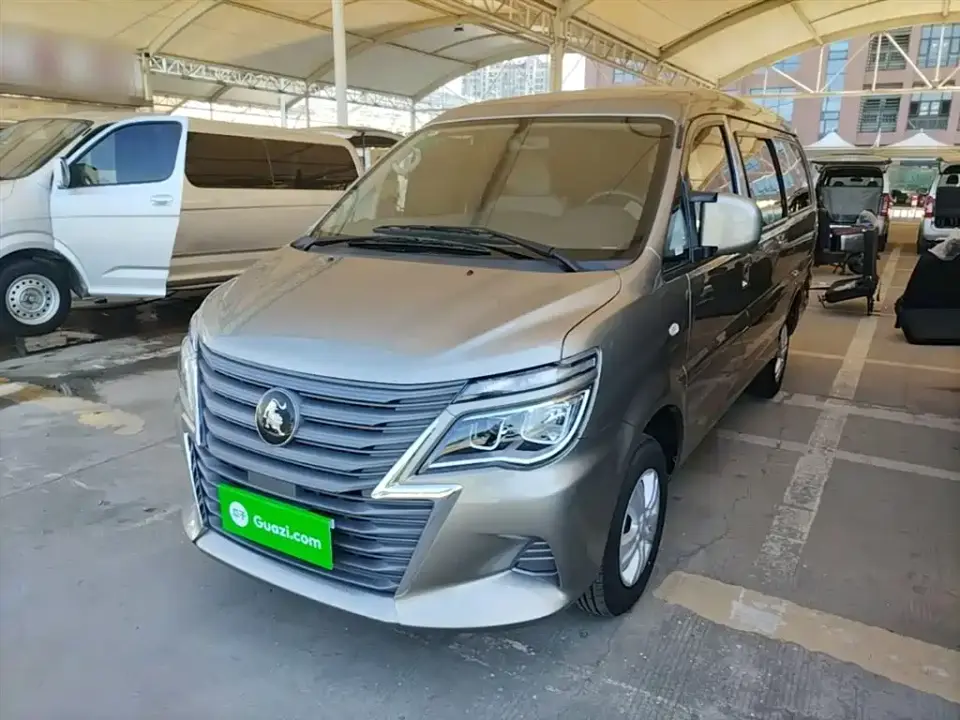 Dongfeng Fengxing Lingzhi M5L 1.6L Base Model 5-Seater 2025