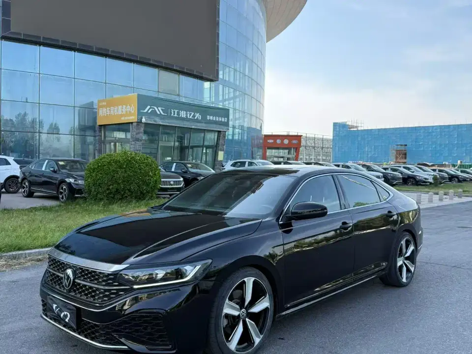 Volkswagen Passat 380TSI Starlight Dragon Soaring Edition 2024