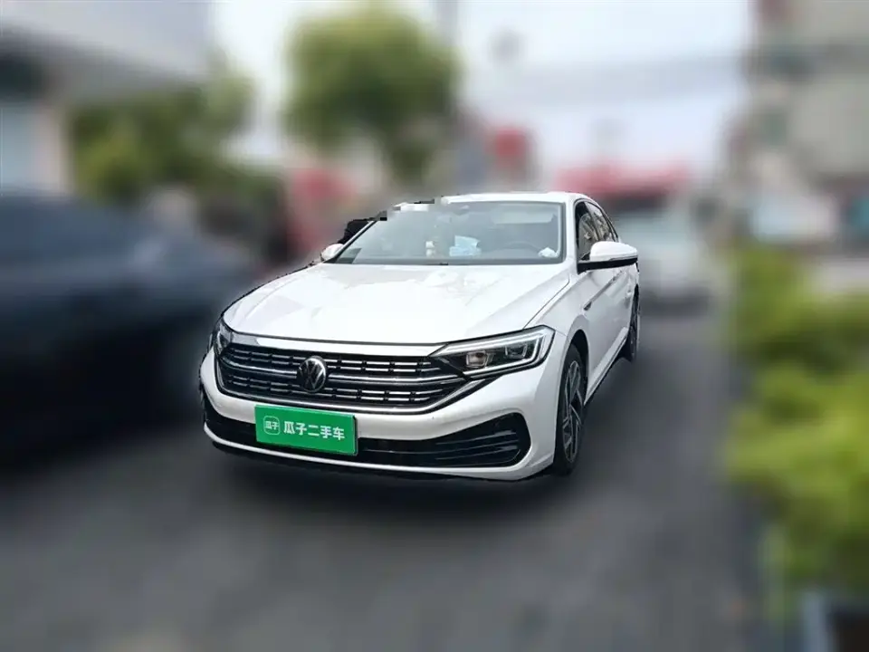 Volkswagen Sagitar 300TSI DSG Surpassing Edition 2023