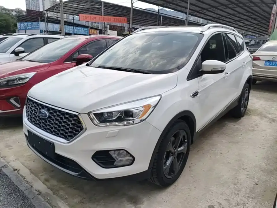 Ford Kuga EcoBoost 180 FWD Luxury Edition China V 2019