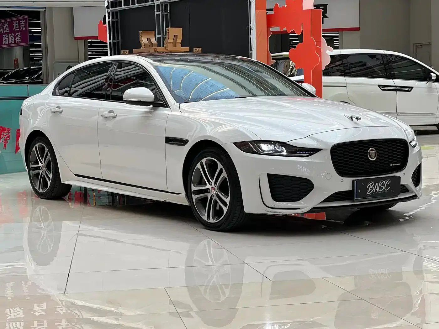 Jaguar XEL 2.0T 250PS R-DYNAMIC S Progressive Sport Edition 2022 — фото 6