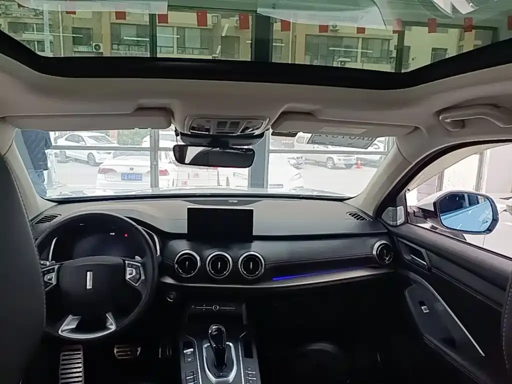 Wey VV6 2.0T 2WD Super Luxury China V 2019 — фото 18