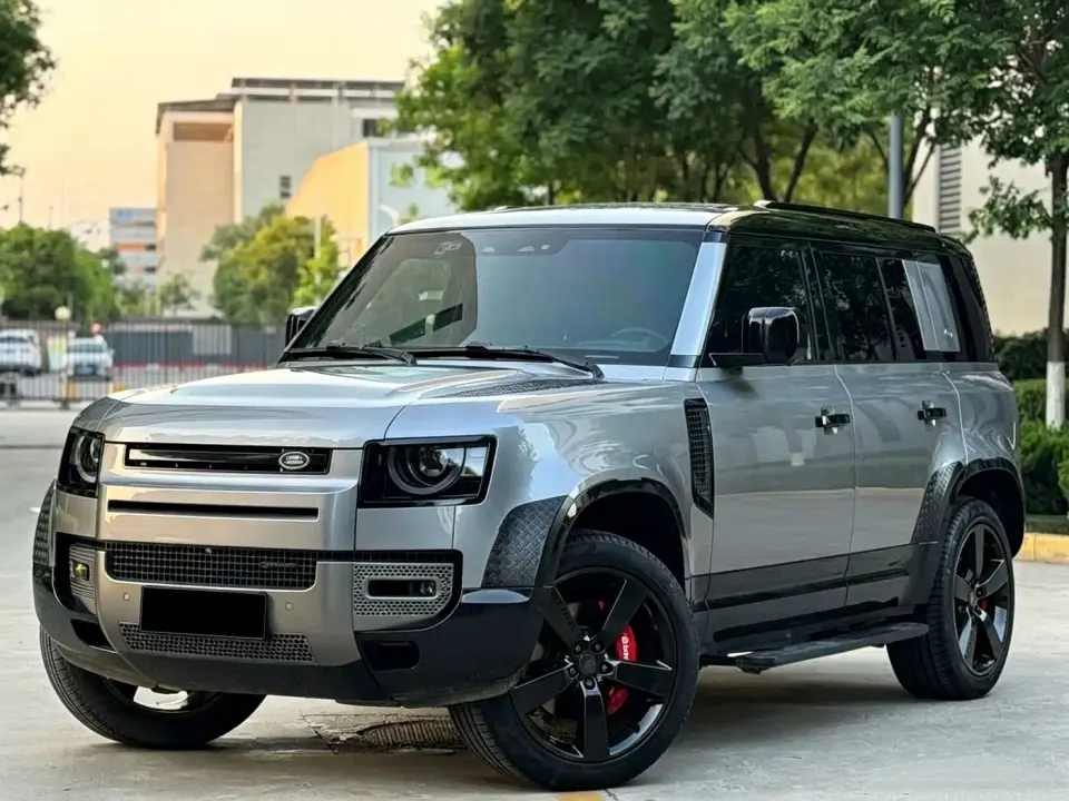 Land Rover Defender Model 110 3.0T P400 X-DYNAMIC HSE 2022
