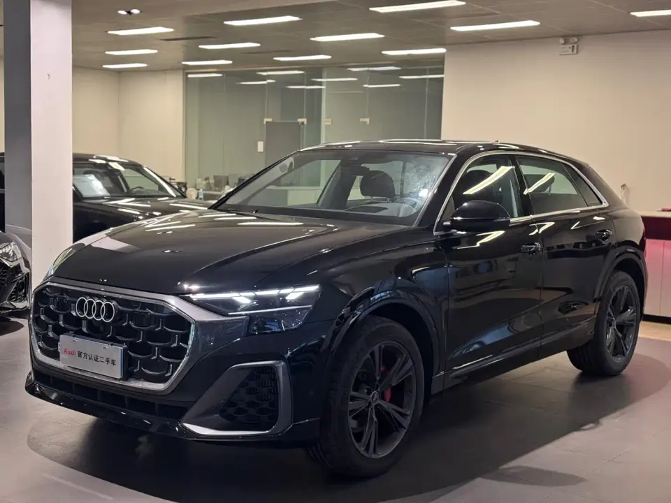 Audi Q8 55 TFSI Luxury Sport 2025