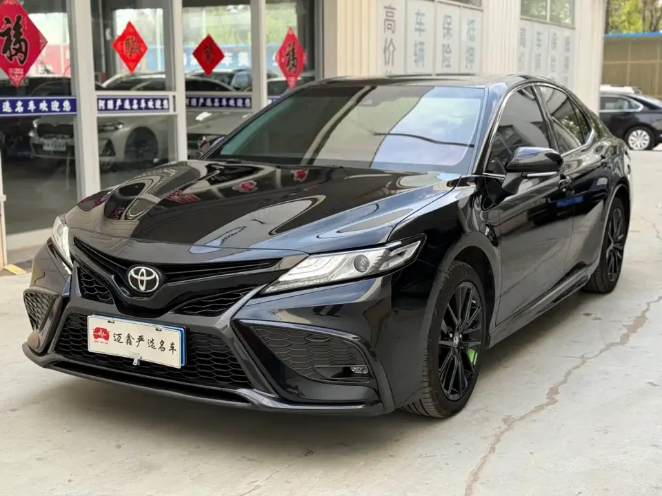 Toyota Camry 2.0S Knight Edition 2024