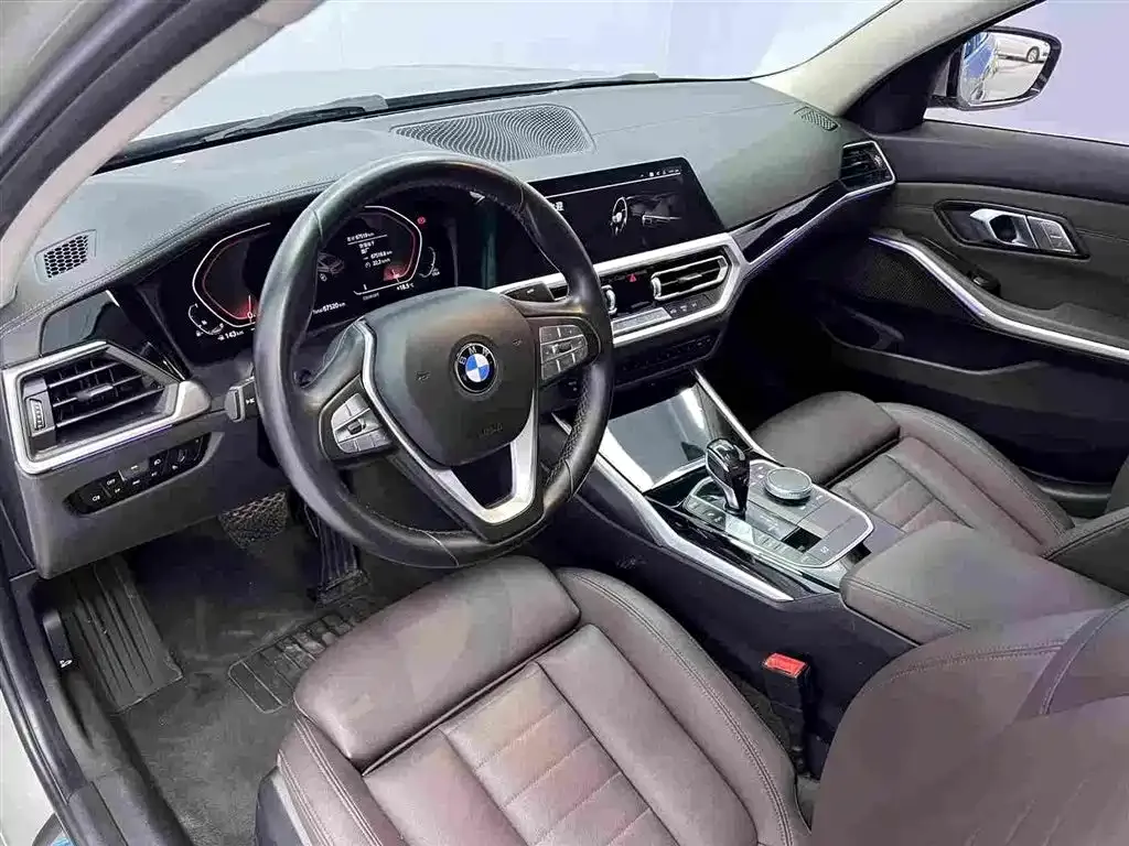 BMW 3 Series 325Li Launch Edition 2019 — фото 7