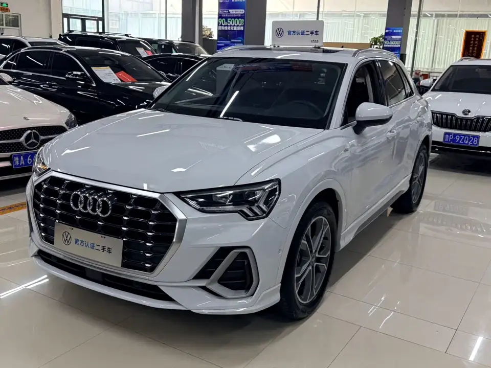 Audi Q3 35 TFSI Fashion Dynamic (1.4T) 2023