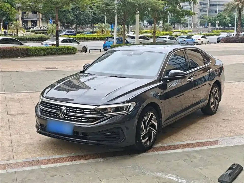 Volkswagen Sagitar 300TSI DSG Surpassing Edition 2023